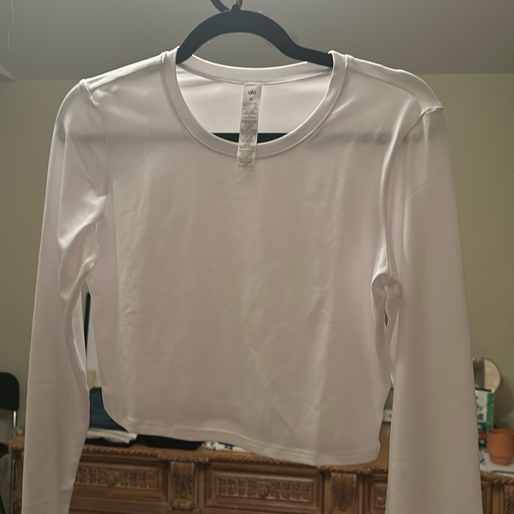 Alo Yoga white crop long sleeve top